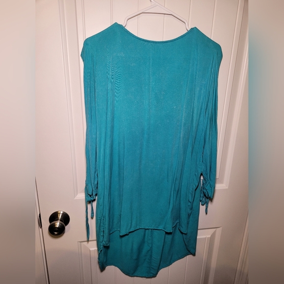 Umgee Slit sleeve blouse high low. Size XL - Picture 1 of 6